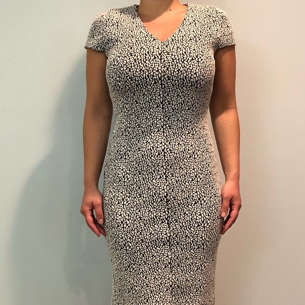 Dress - Picture 9 of 9